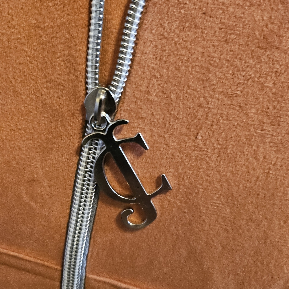 New JUICY COUTURE Velveteen Throw Pillow with Iconic Zip Up Accent,‎ Orange - Picture 4 of 6
